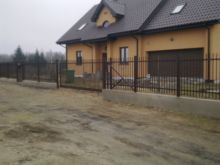 Montaż ogrodzeń